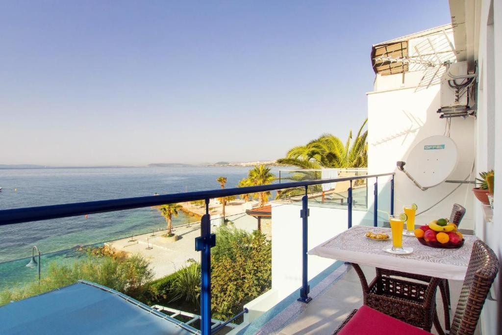 Beach Guesthouse Mediteran ポドストラナ エクステリア 写真