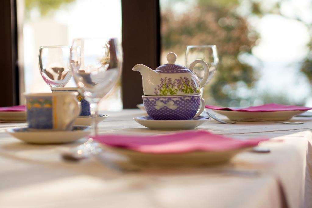 Beach Guesthouse Mediteran ポドストラナ 部屋 写真