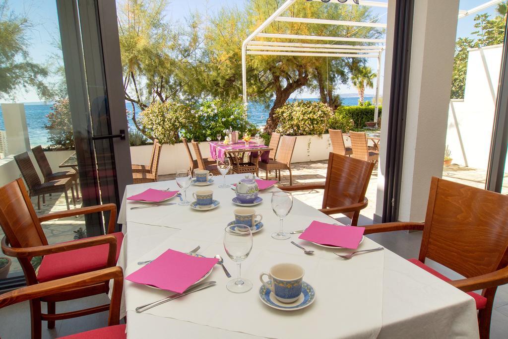 Beach Guesthouse Mediteran ポドストラナ 部屋 写真