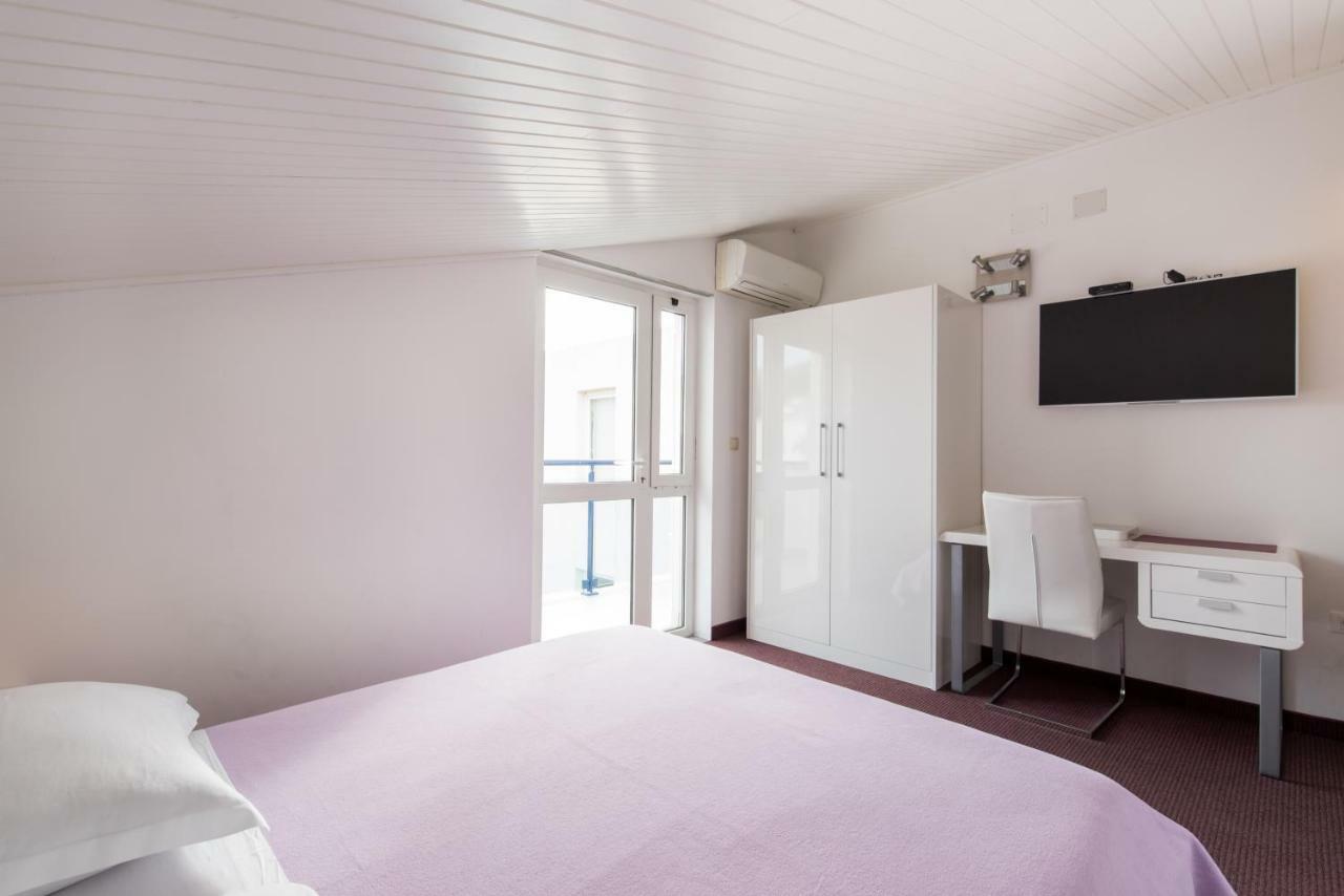 Beach Guesthouse Mediteran ポドストラナ エクステリア 写真