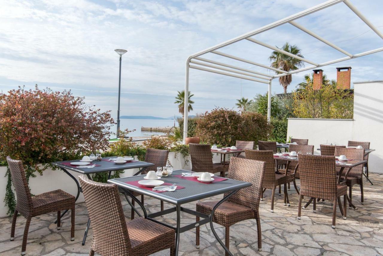 Beach Guesthouse Mediteran ポドストラナ エクステリア 写真